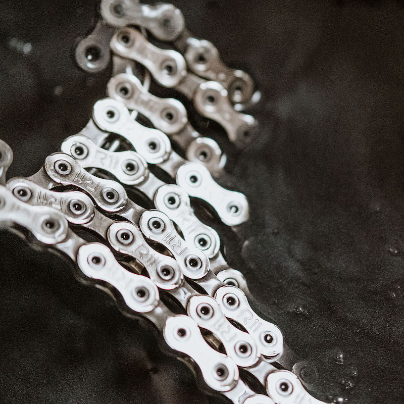 Pre-Waxed Race Chain – SILCA