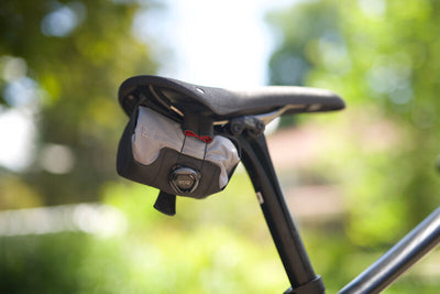 Bolsa porta herramientas Seat roll - ASYMMETRICO SILCA – Lighthouse cycling